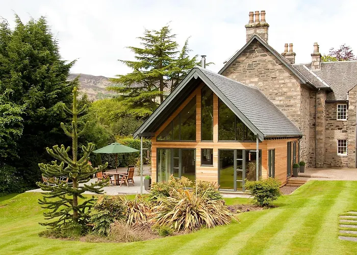 Craigatin House & Courtyard